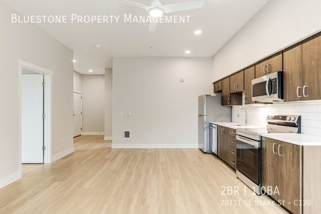 Photo - 20711 SE Stark St Unit C120