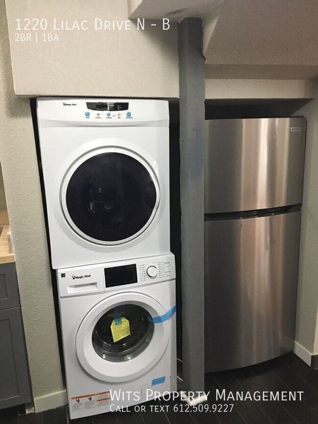 Photo - 1220 Lilac Dr N Unidad B