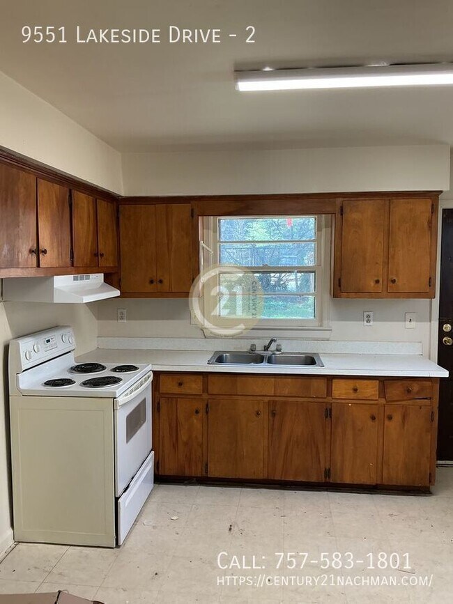 Photo - 9551 Lakeside Dr Unidad 2