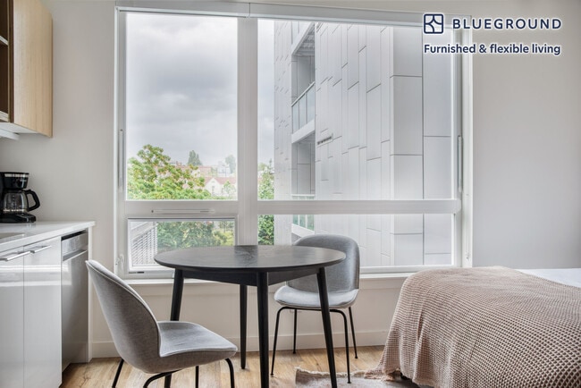 Photo - 1819 Nagle Pl Unidad FL3-ID604