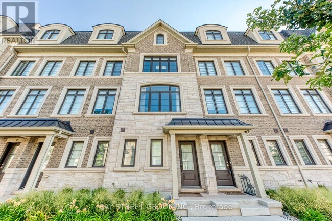 Photo - 2119 Lillykin St
