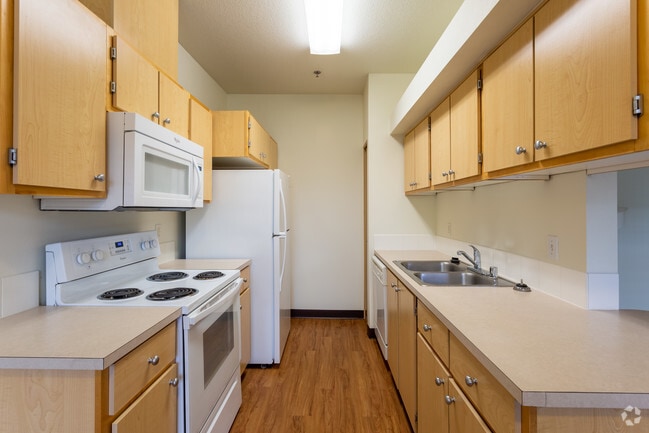 3BR, 2BA, 1,300 SF, Platinum Plus Floor Plan - Wy'East Pointe