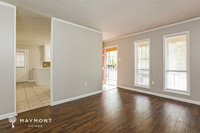 Photo - 8707 Oakhaven Dr
