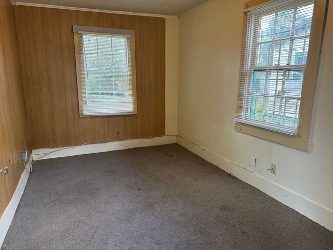 Photo - 106 Nora St