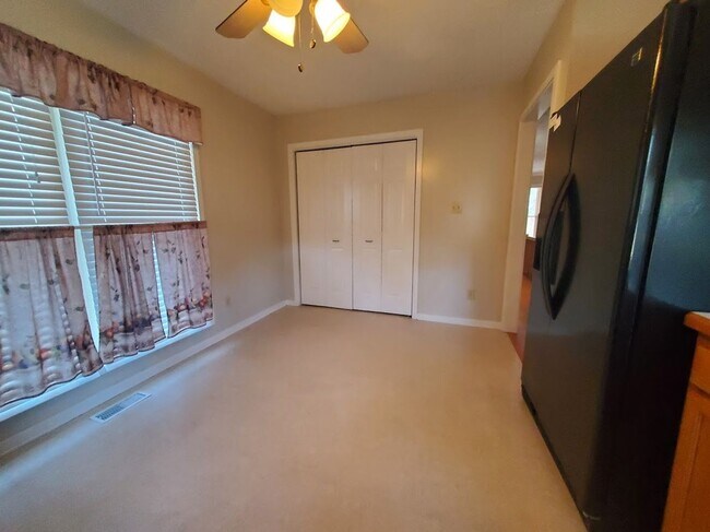 Photo - 4445 Briton Cir