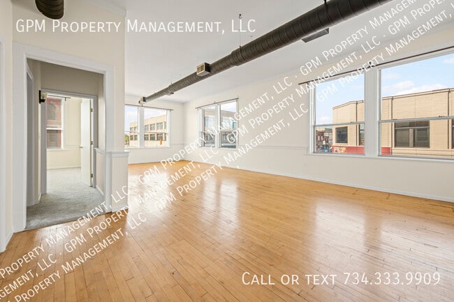 Building Photo - 412 Grand River Ave