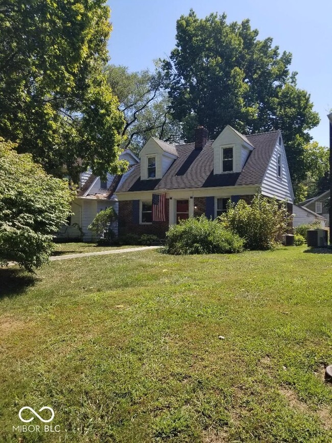 Photo - 711 Berkley Rd