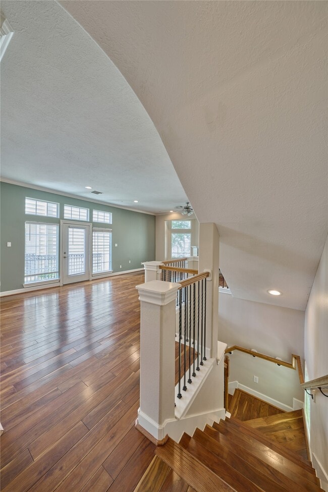 Photo - 2526 Bevis St