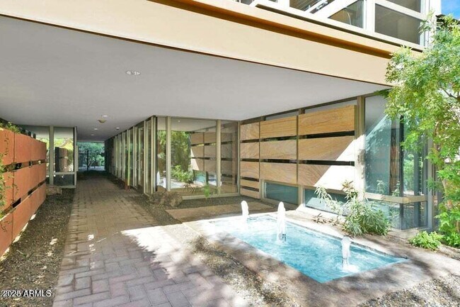 Photo - 7121 E Rancho Vista Dr Unidad 2001