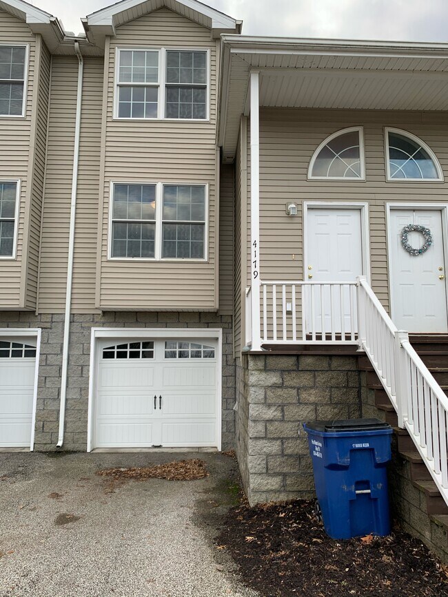 Photo - Woodland Hills Townhomes