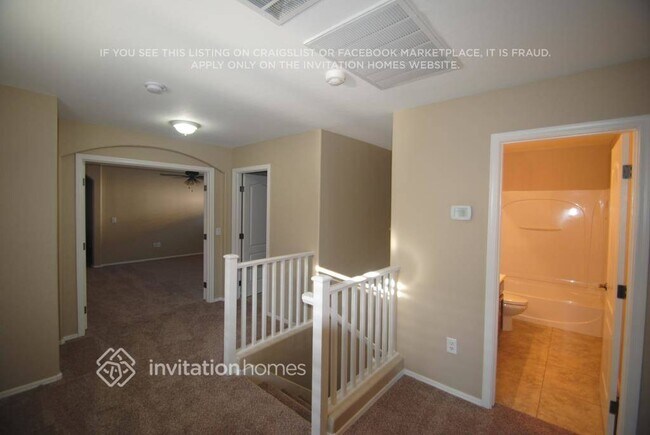 3865 E Gideon Wy