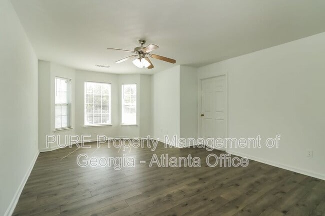 Photo - 1702 Stonehaven Cir