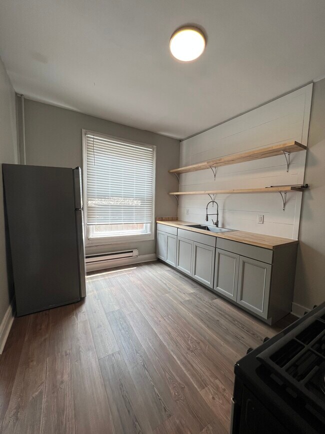 Photo - 1717 N Talbott St Unit 3