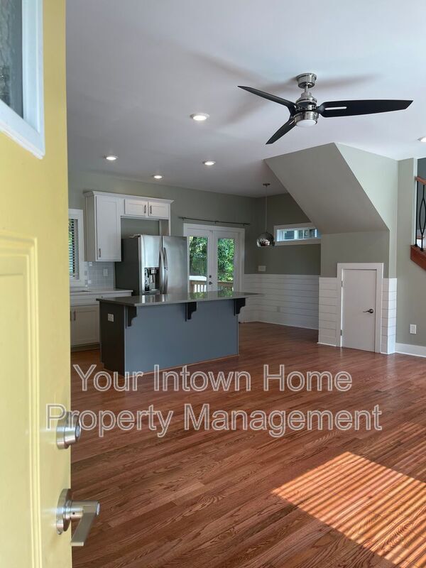 Photo - 797 Brownwood Ave SE