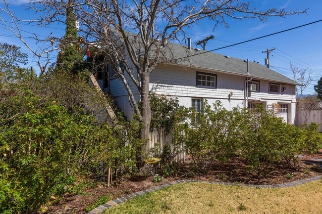 Photo - 1119 Tijeras Ave NW