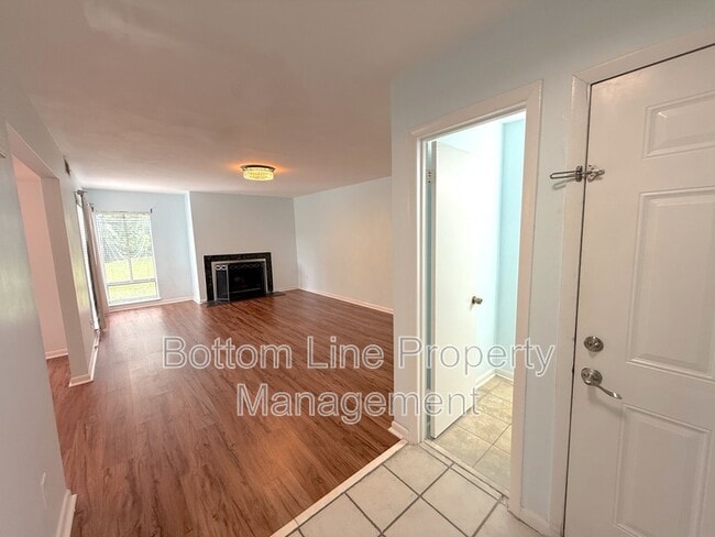 Photo - 7838 Hummingbird Ln