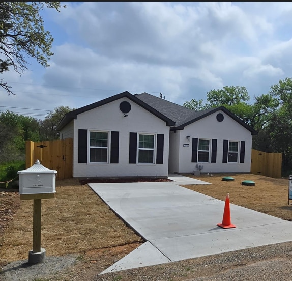 Photo - 3513 Tomahawk Dr House