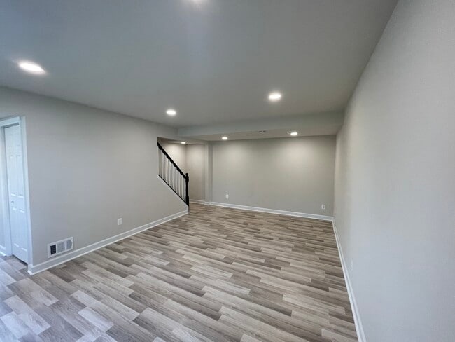 Building Photo - 9854 Hagel Cir Rental