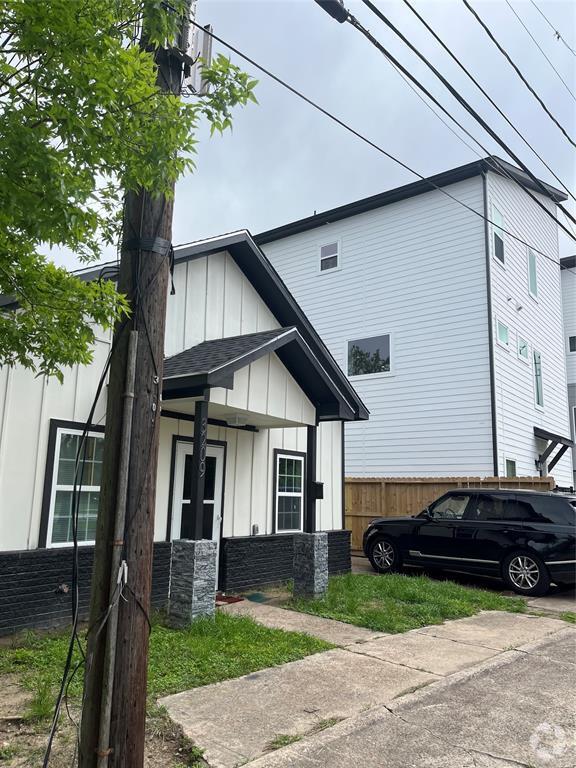 Building Photo - 3209 Ennis St Rental