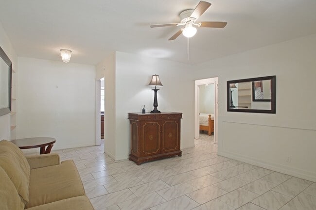 Photo - 1038 NW 7th Ave
