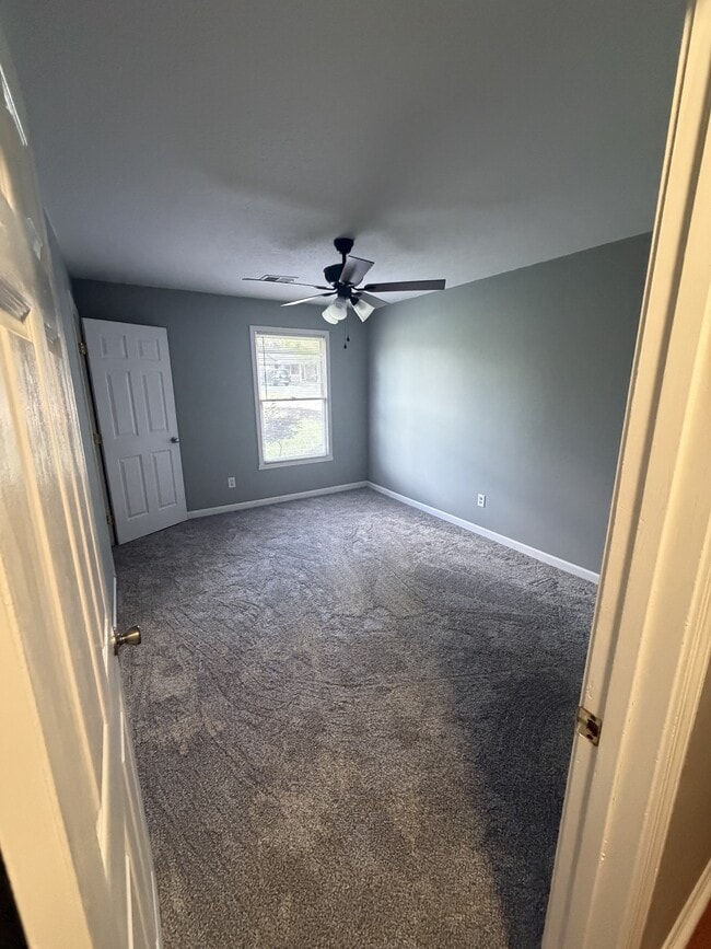 Photo - 127 Springhill Dr