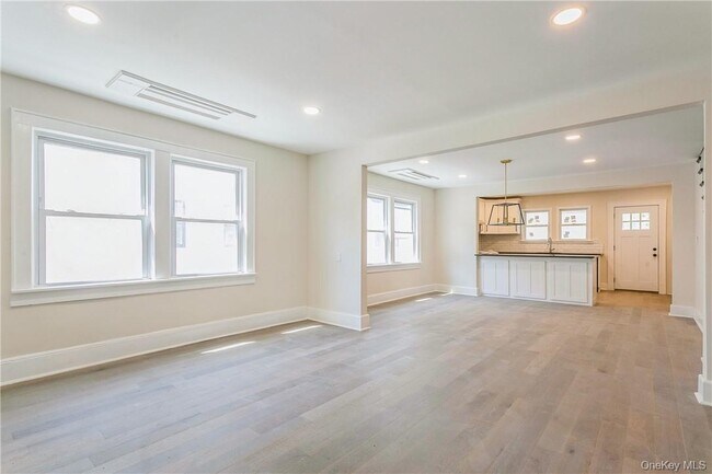 215 Purchase St