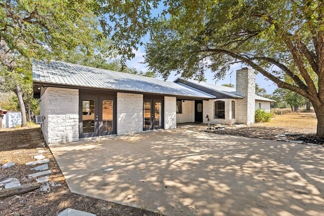Photo - 196 Willy Rd
