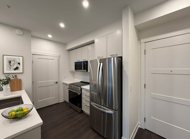 Photo - 5382-200 200 St