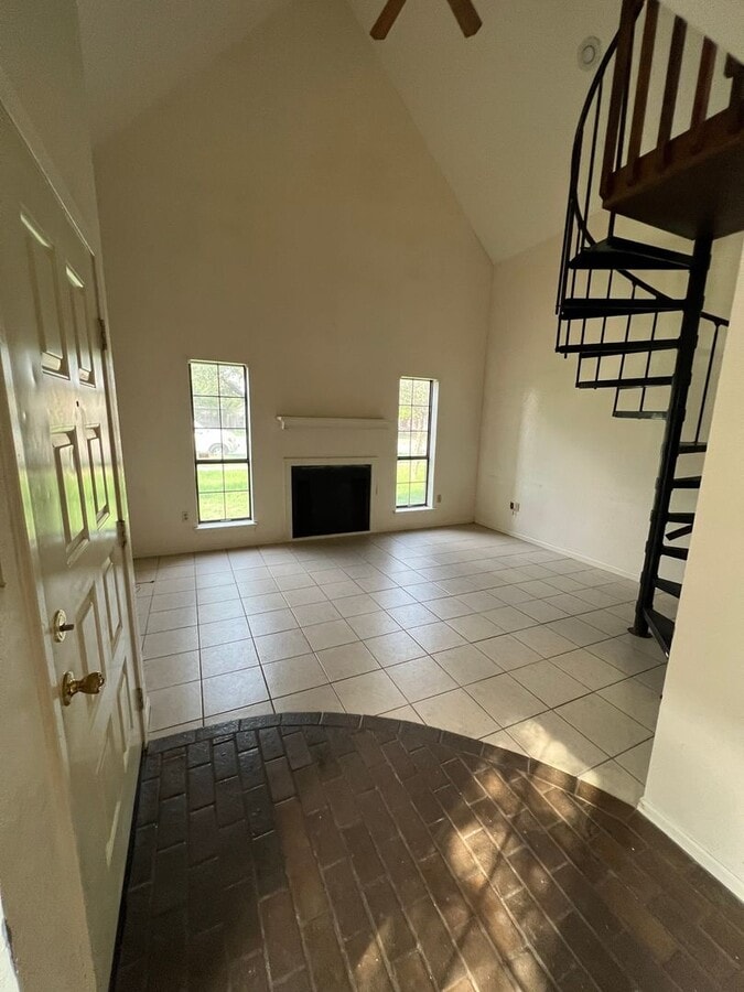 Photo - Great Duplex!