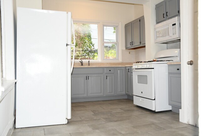 Photo - 1430 N 58th St