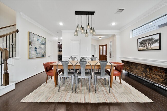 Photo - 5309 Larkin St