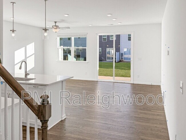 Photo - 135 Siebold St