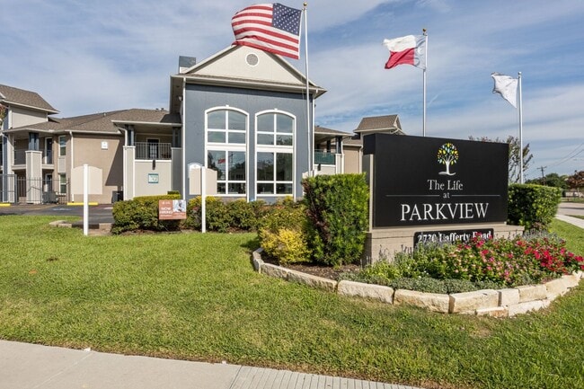 Building Photo - The Life at Park View