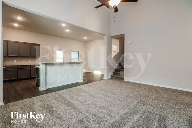 Photo - 14745 Country Club Dr