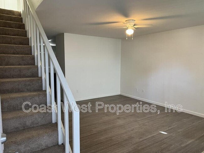 1176 Cypress Ave