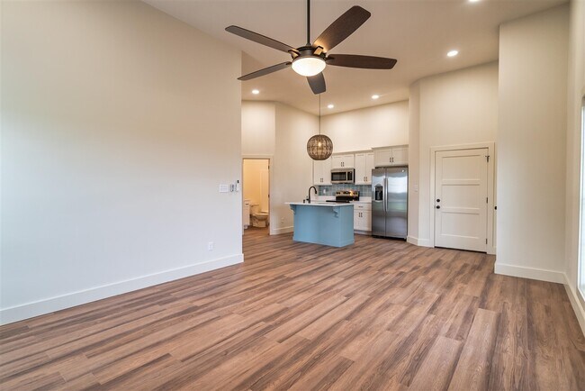 Photo - 108 Quarry Rd