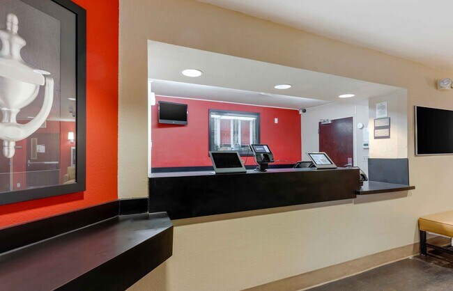 Furnished Studio-St. Louis - Airport - Central
