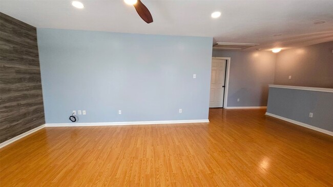 Photo - 1112 Bailey St Casa