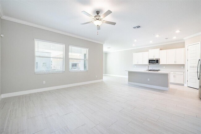 Photo - 7706 S Shamrock Rd