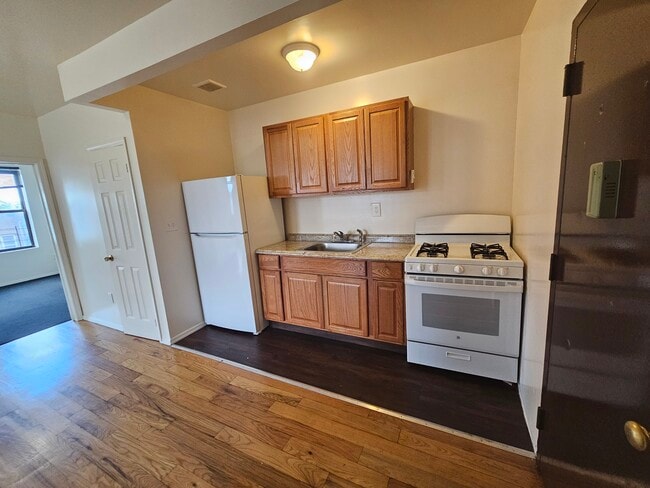 Photo - 1167 Willmohr St Unidad 2F