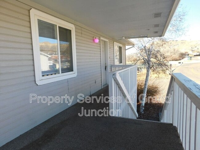 Photo - 433 Pendleton St Unit 4