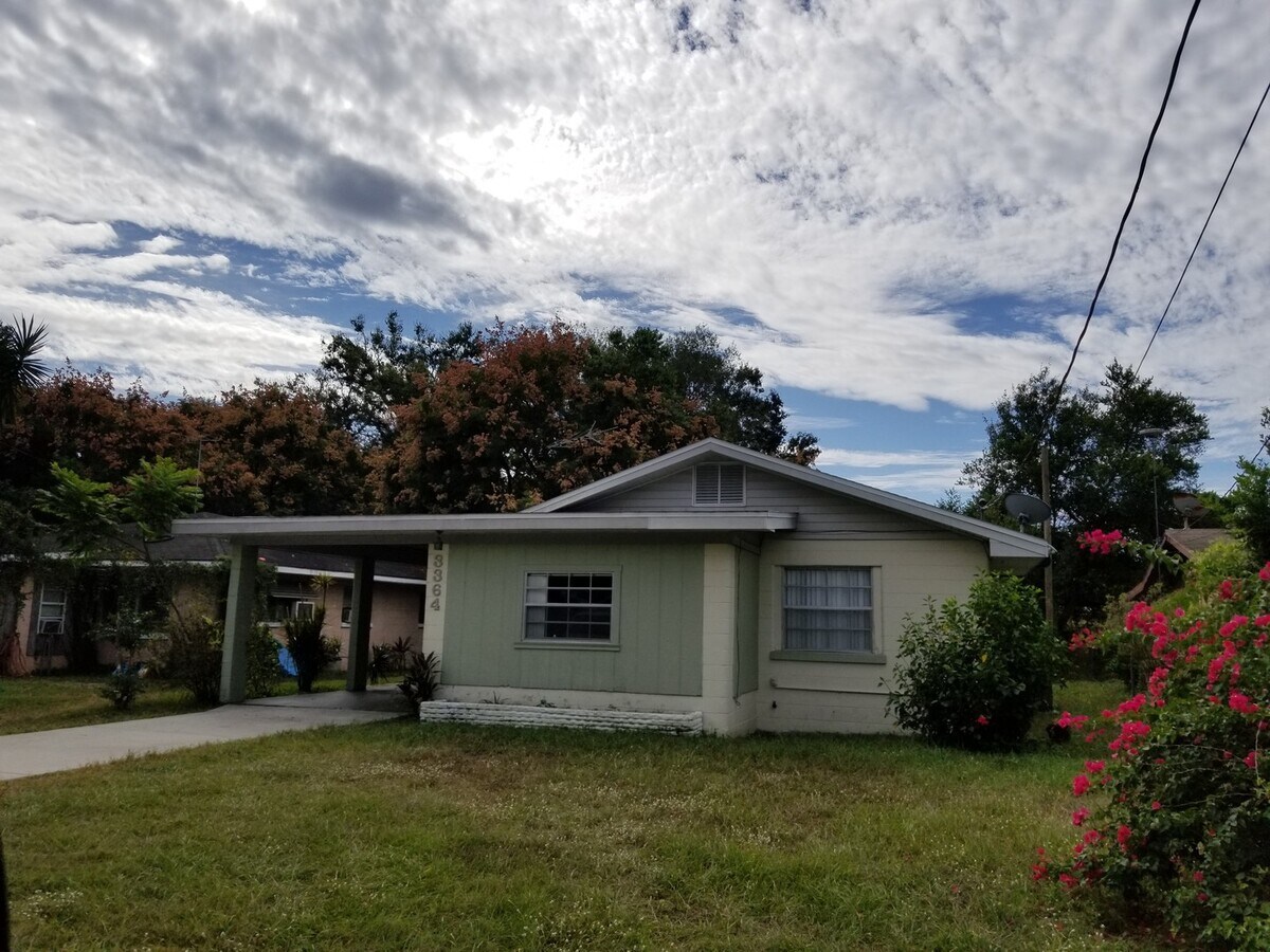 3-Bedroom Home in Northwest Winter Haven - 3-Bedroom Home in Northwest Winter Haven