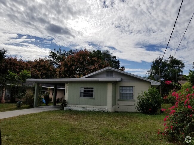 Building Photo - 3-Bedroom Home in Northwest Winter Haven
