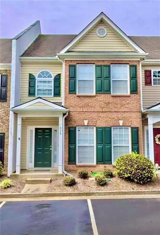 Building Photo - 658 Kenridge Dr