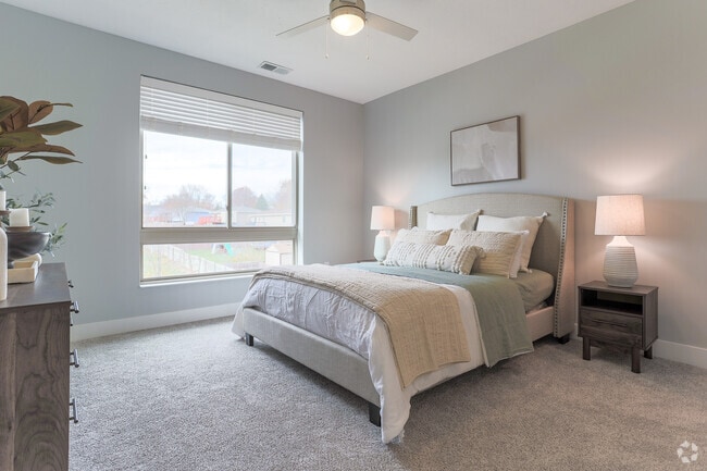 1BR, 1BA - 748SF