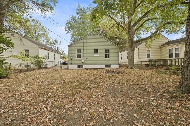 Photo - 168 S Weyant Ave
