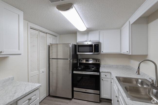 1BR, 1BA
