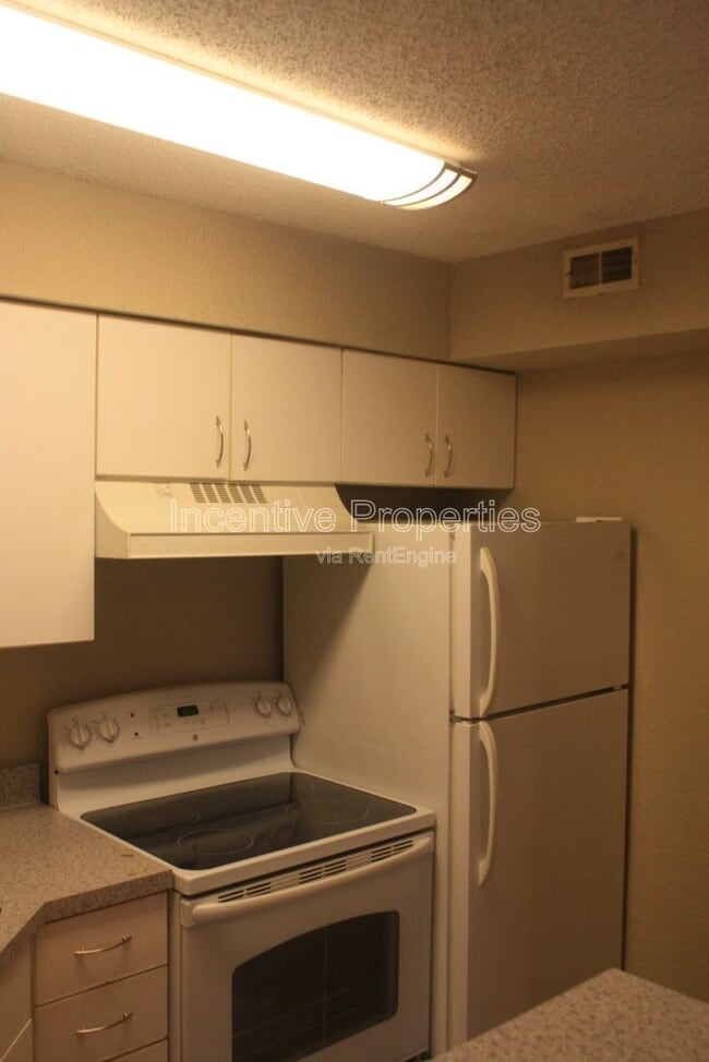 Photo - 5016 Park Central Dr Unit 2227