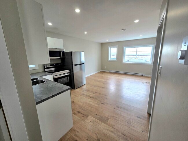 Photo - 210 Canterbury St Unit 5