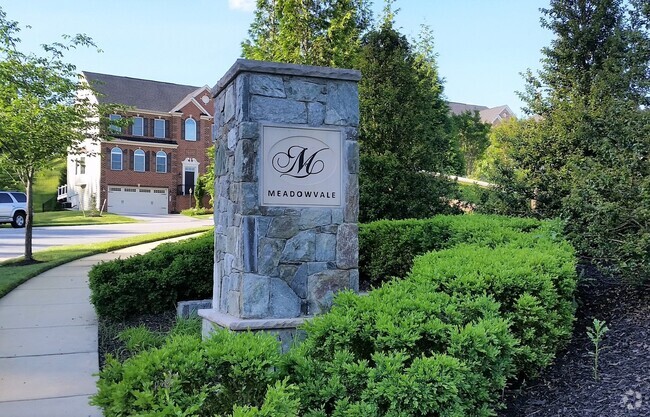 Building Photo - Luxury Living in Meadowvale – 4BR/3.5BA Du... Rental